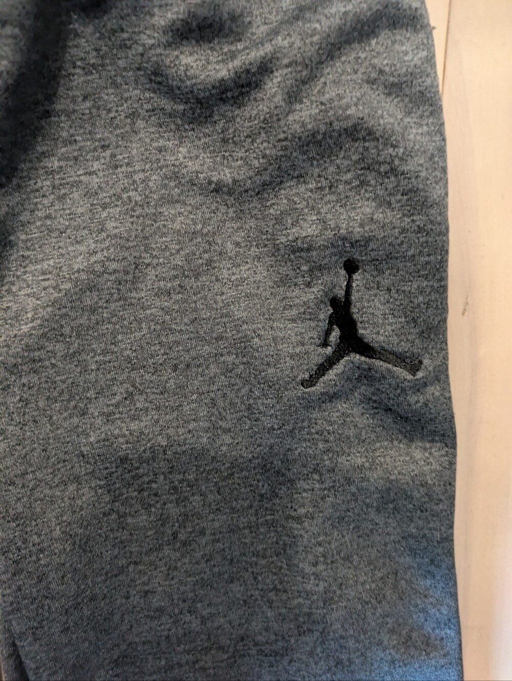 Jordan Kids' Charcoal Gray Fleece Joggers - Picture 2 of 3